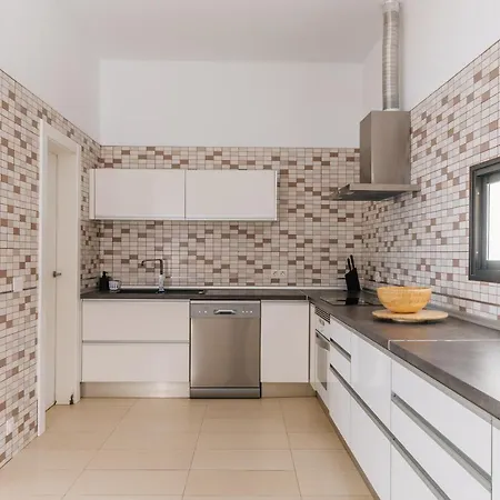 Willa Sunset White - Ocean View, Jakuzzi, Heated Pool, Air-conditioning, Grill *