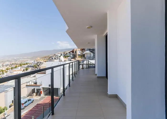 Sunset White - Ocean View, Jakuzzi, Heated Pool, Air-conditioning, Grill Villa Playa de las Americas (Tenerife)