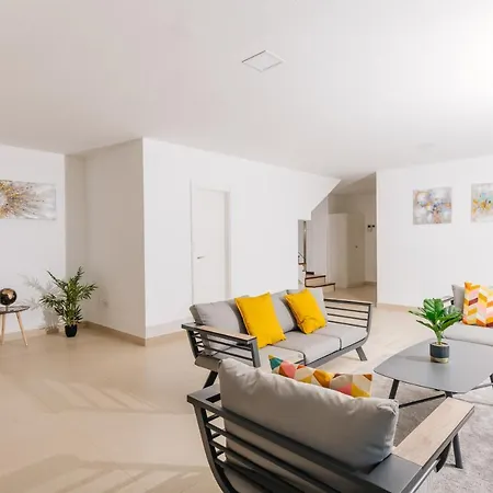 Sunset White - Ocean View, Jakuzzi, Heated Pool, Air-conditioning, Grill Villa Playa de las Américas