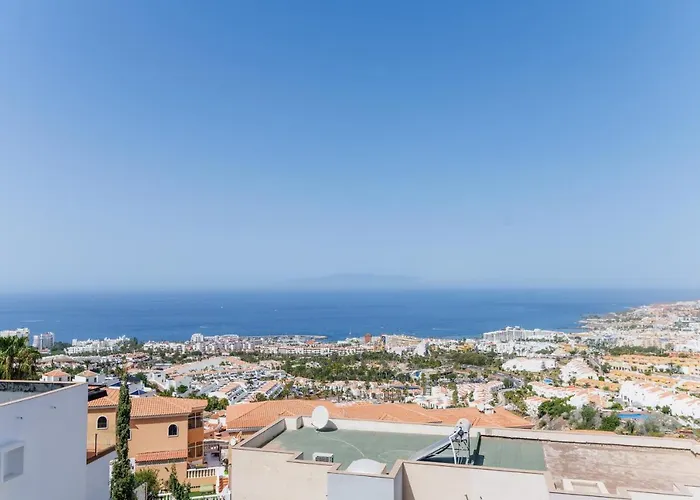 Sunset White - Ocean View, Jakuzzi, Heated Pool, Air-conditioning, Grill * Playa de las Americas (Tenerife)