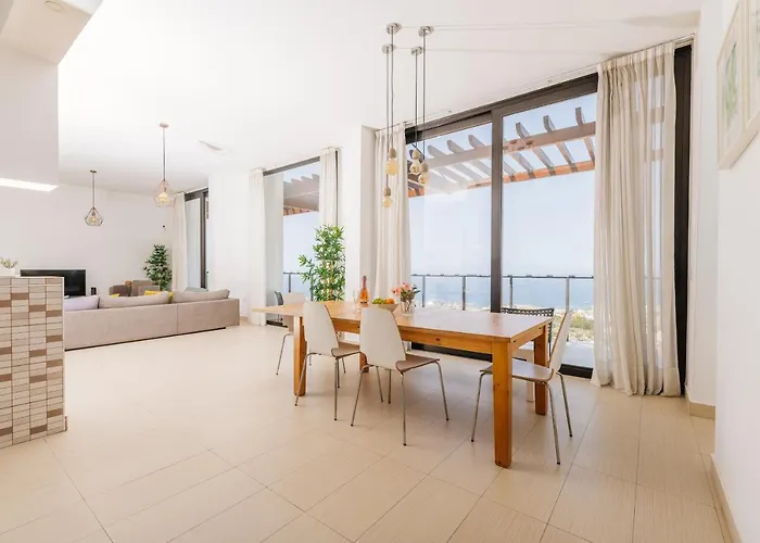 Вилла Sunset White - Ocean View, Jakuzzi, Heated Pool, Air-conditioning, Grill *